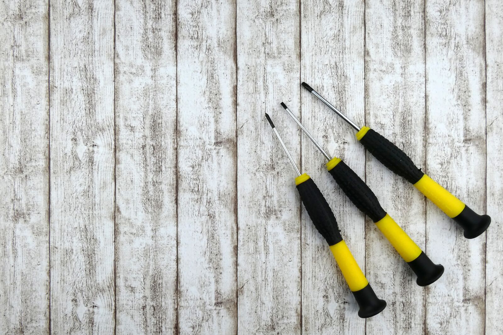 Panasonic Lumix DC-FZ80 (Lumix DC-FZ82) sample photo. Screwdriver, screwdrivers, tool photography