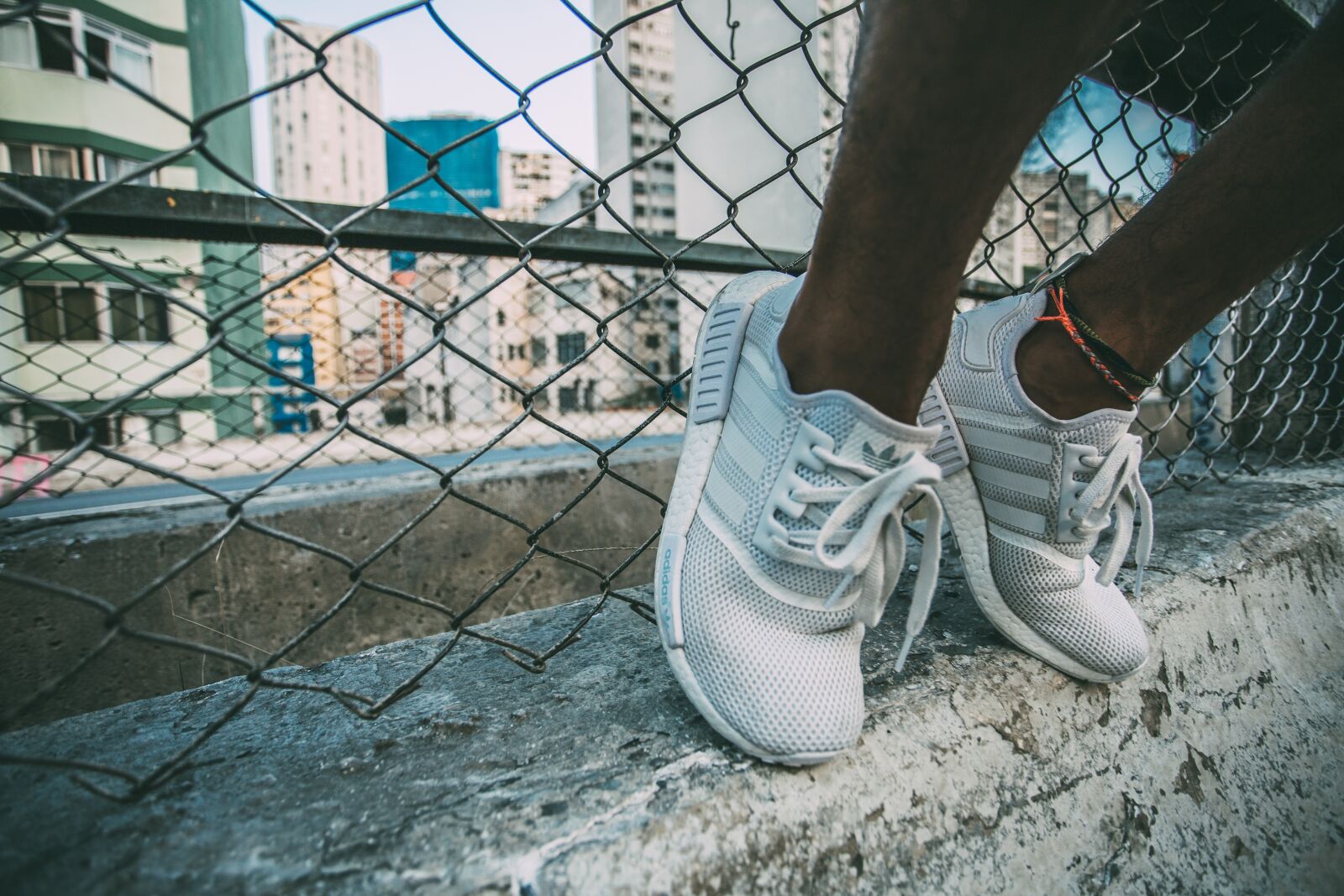 Canon EOS 6D + Canon EF 17-40mm F4L USM sample photo. Sneakers, shoes, feet photography