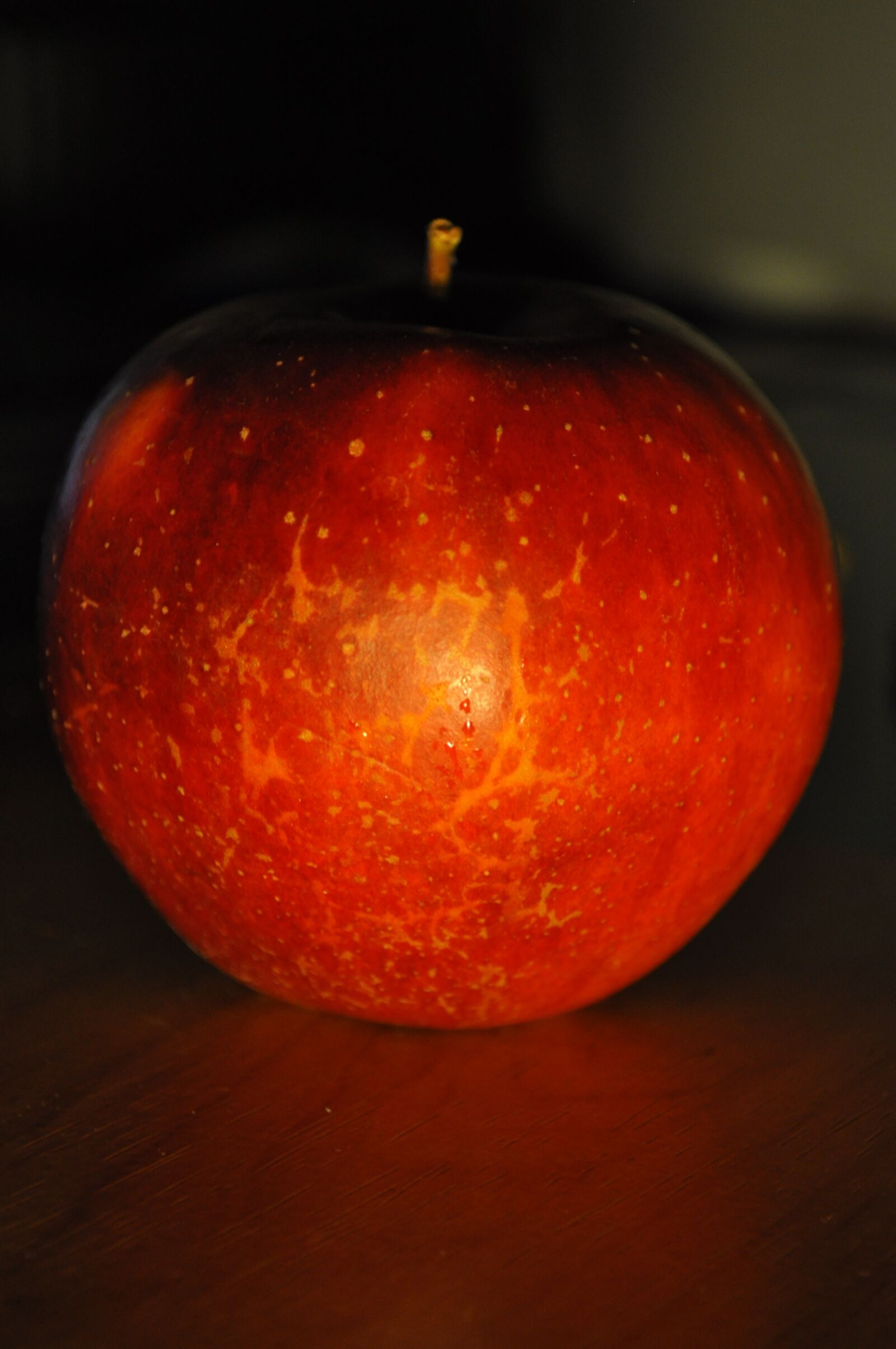 Nikon D5000 sample photo. Apple, fruit, red photography
