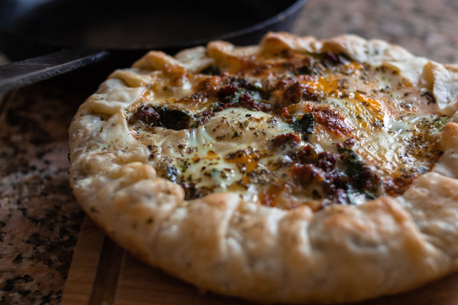 ZEISS Milvus 35mm F1.4 sample photo. Pie, food, home photography