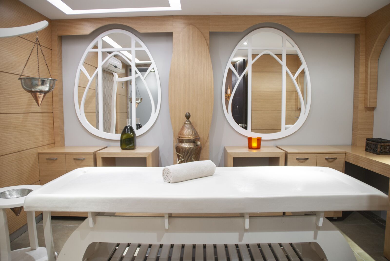 Nikon D60 sample photo. Massage, salon, room photography
