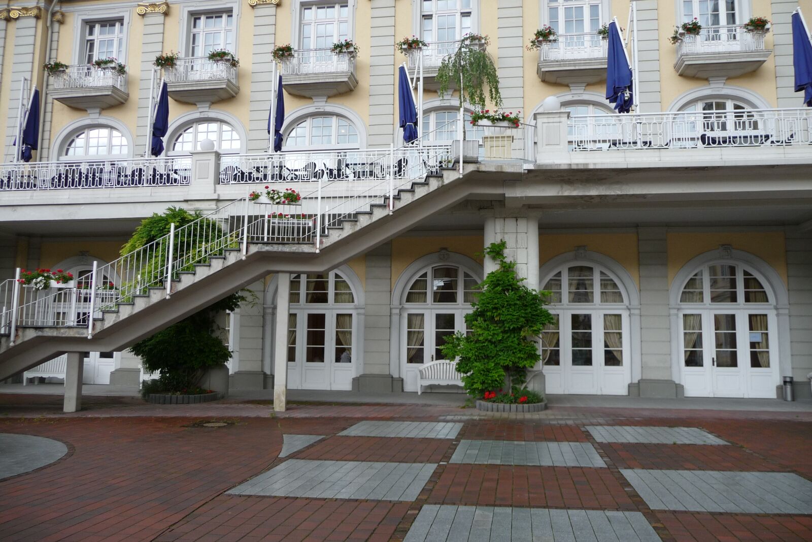 Panasonic Lumix DMC-TZ5 sample photo. Bad ems, kurhaus, city photography