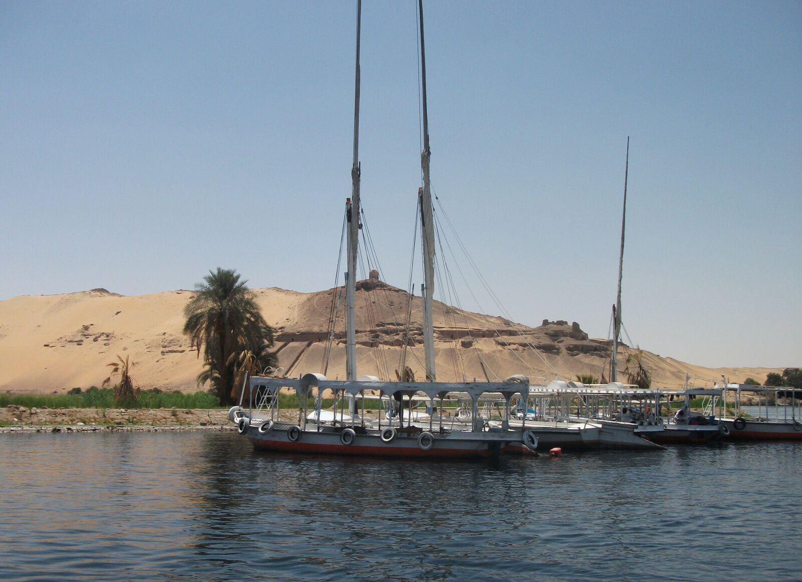 Fujifilm A235 sample photo. Boats, river, egypt photography