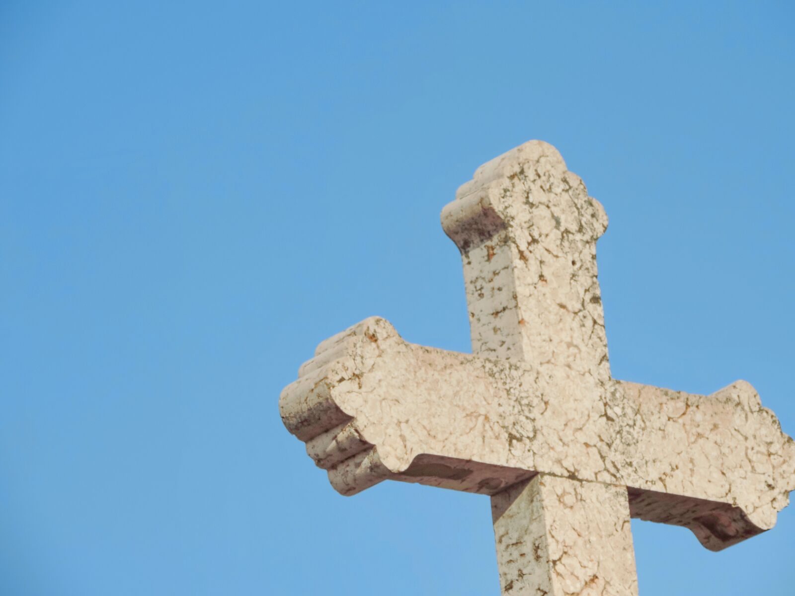 Nikon Coolpix P520 sample photo. Byzantine, cross, marble, orthodox photography