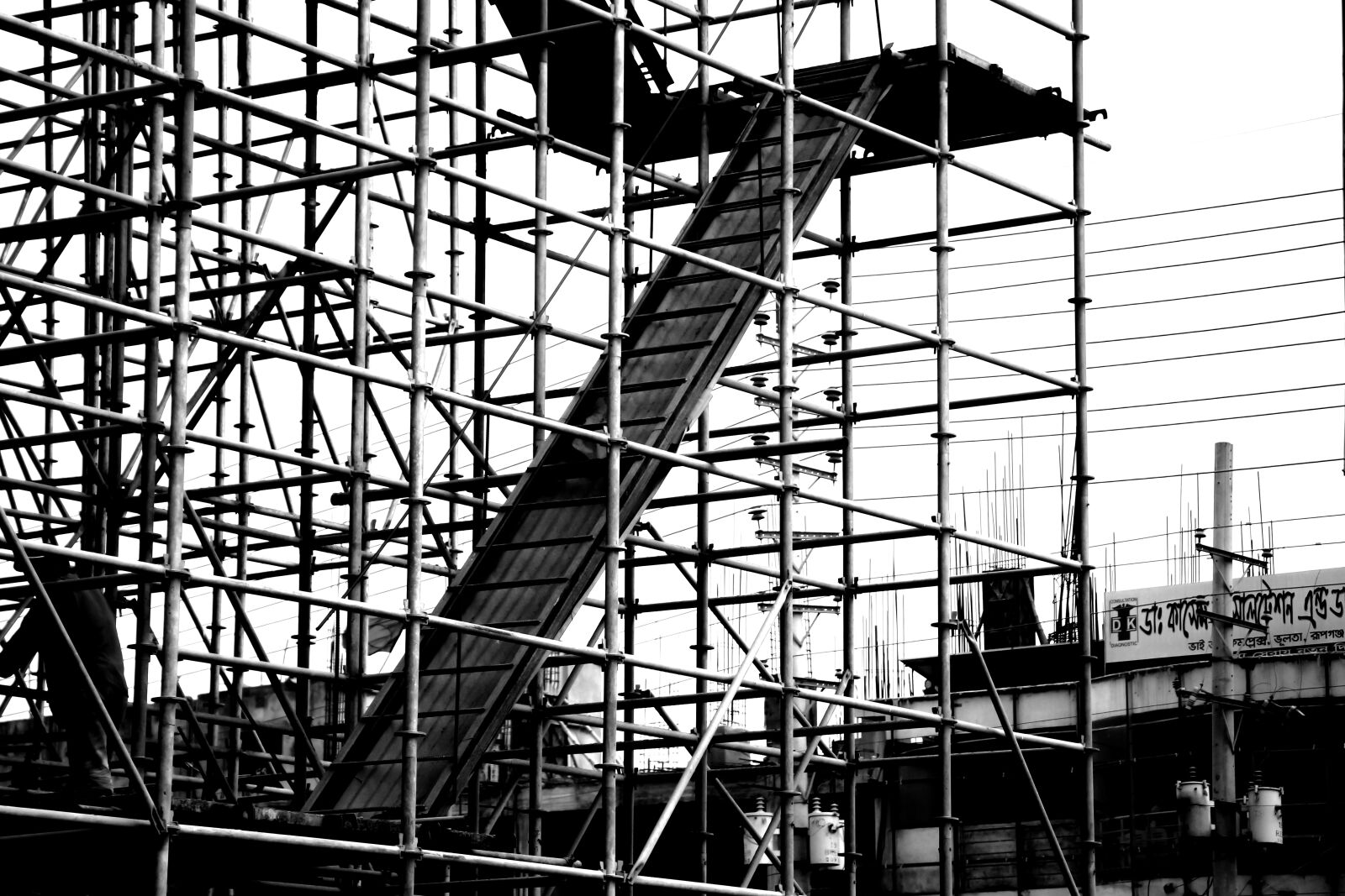 Canon EF-S 18-135mm F3.5-5.6 IS USM sample photo. Construction, construction site, build photography