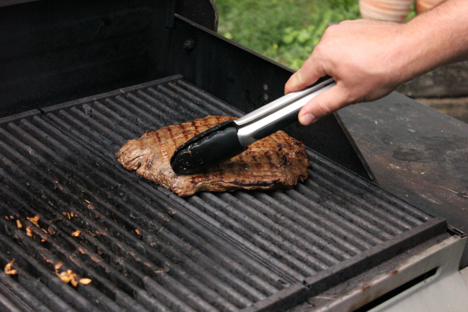 Canon EOS 600D (Rebel EOS T3i / EOS Kiss X5) sample photo. Grill, flank steak, steak photography