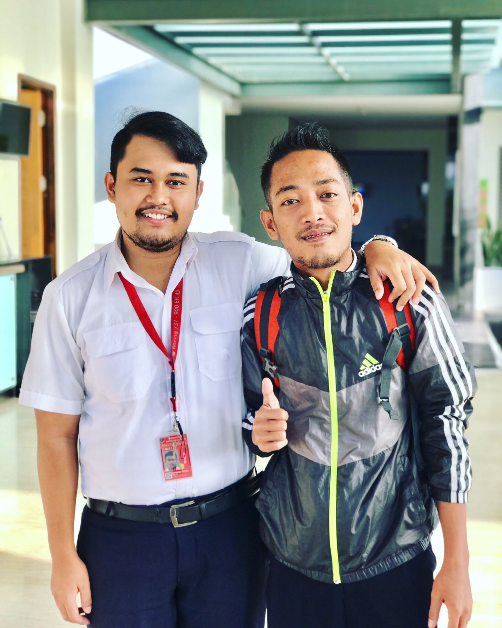 iPhone 7 Plus back dual camera 6.6mm f/2.8 sample photo. Friend, friendship, smiling photography
