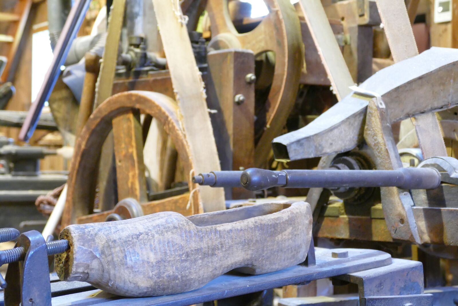 Panasonic Lumix DMC-FZ1000 sample photo. Holland, wooden shoe, netherlands photography