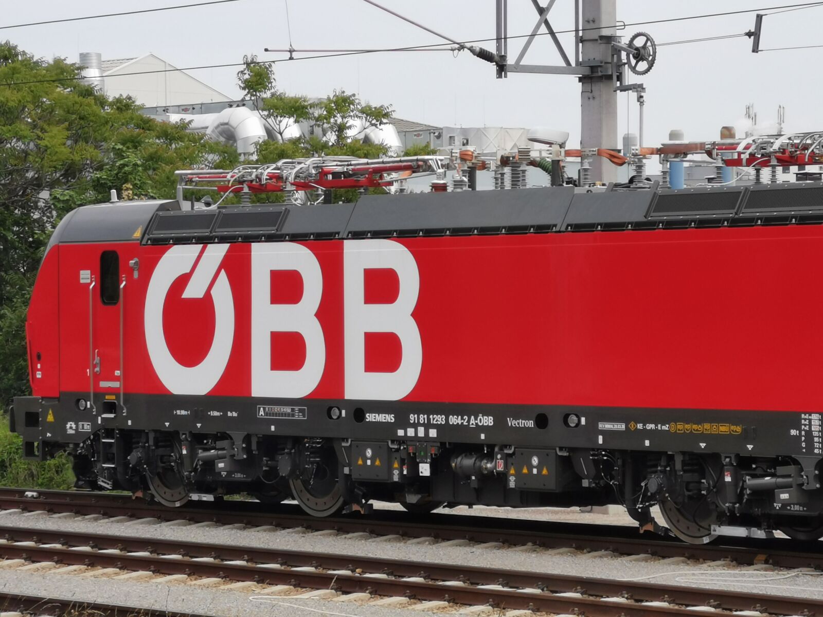 HUAWEI P30 sample photo. Oebb, train, railway photography