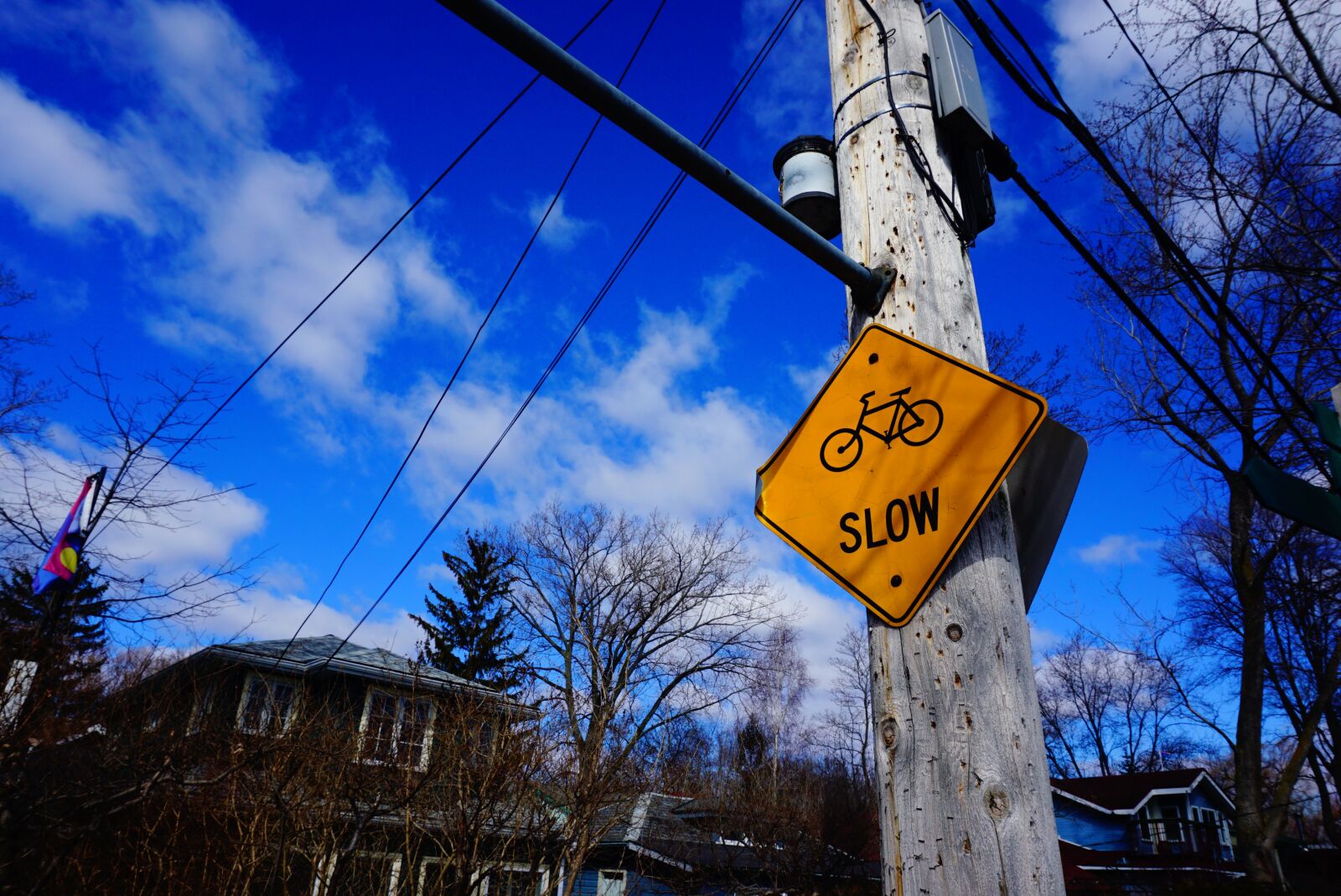 Sony E 16-50mm F3.5-5.6 PZ OSS sample photo. Street, slow, bicycle photography