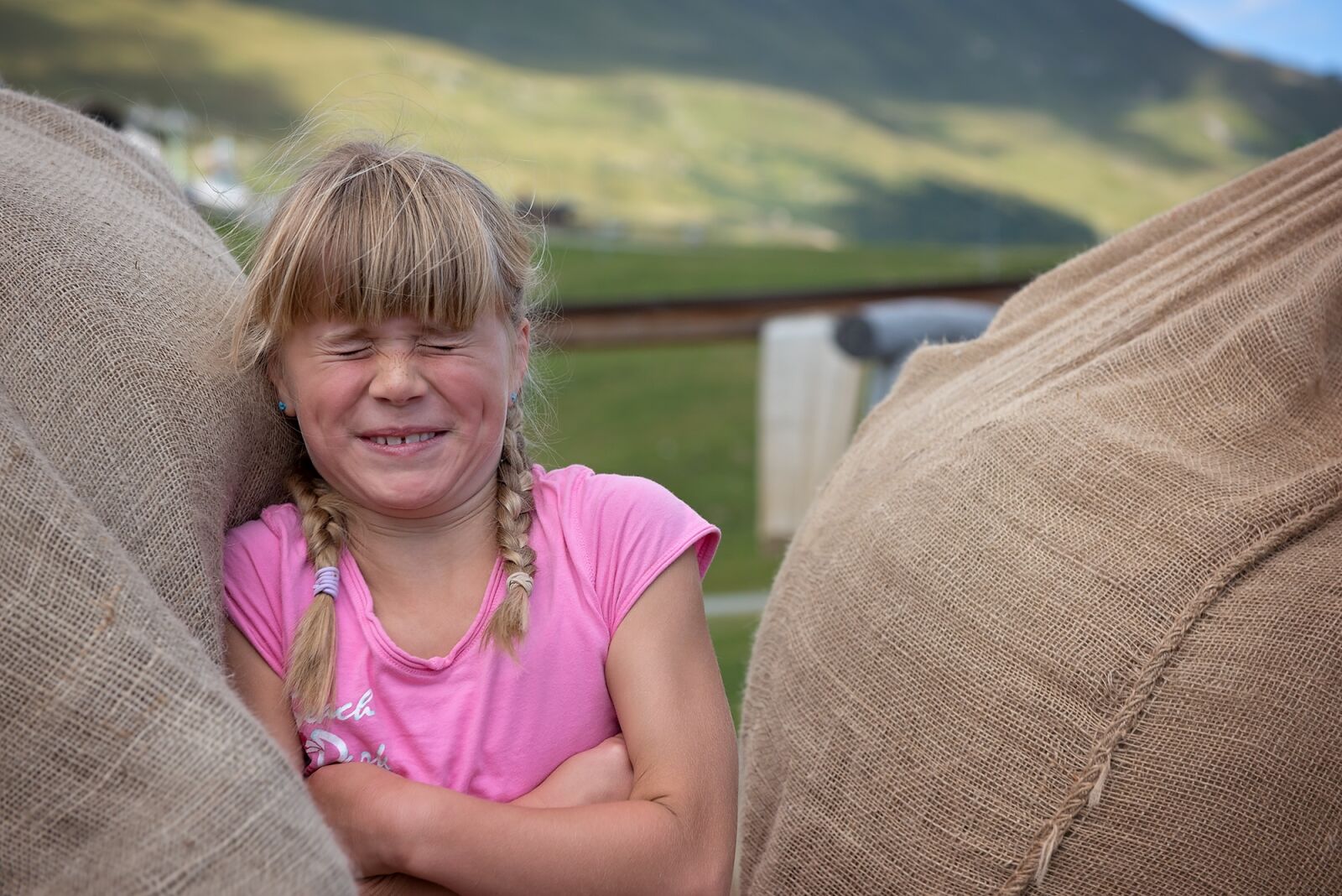 Nikon D750 sample photo. Child, girl, out photography
