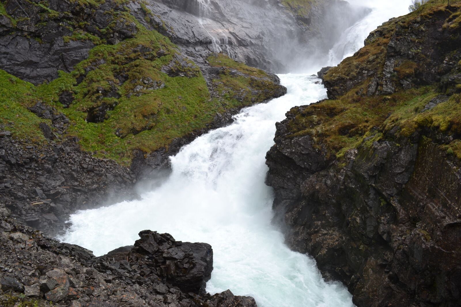 Nikon D3100 sample photo. Torrent, water, nature photography
