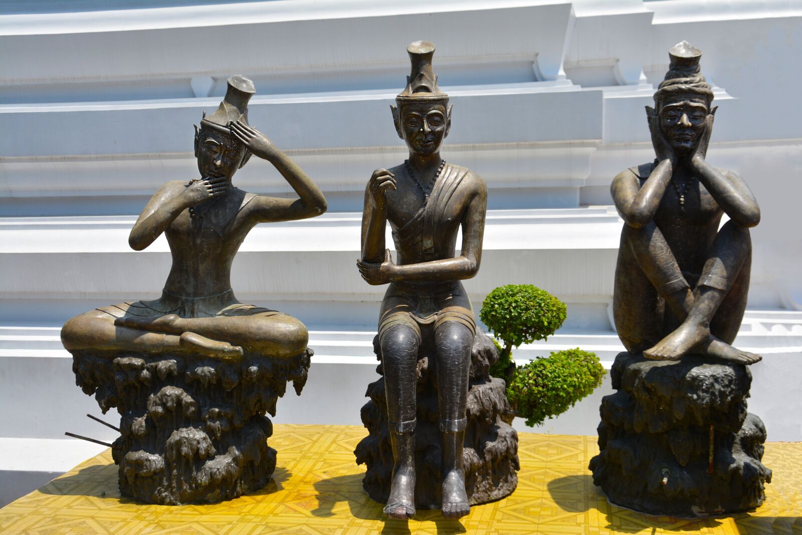 Nikon D5200 sample photo. Thai yoga statues, spiritual photography