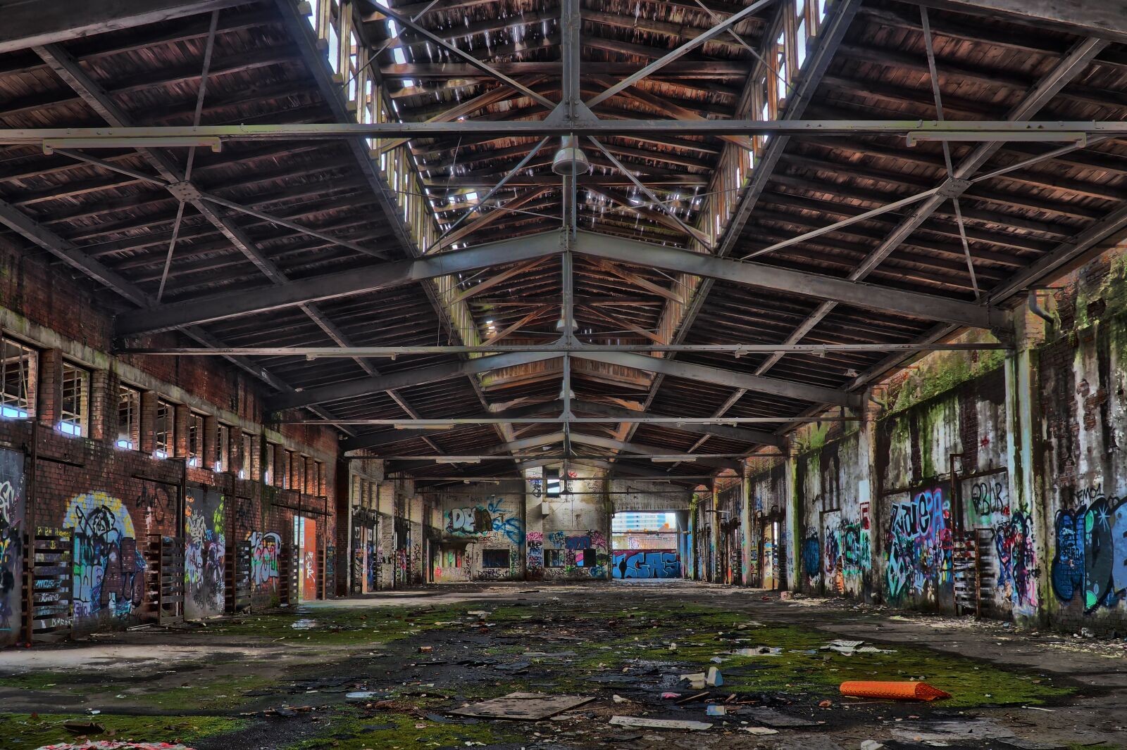Olympus OM-D E-M10 sample photo. Abandoned, architecture, old photography