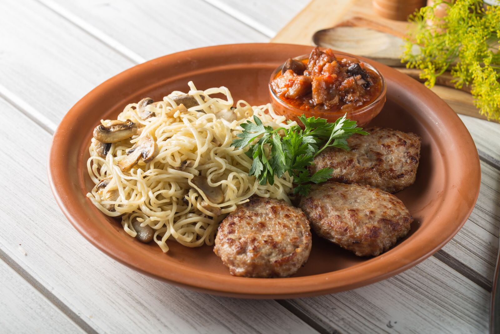 Canon EOS 6D + Canon EF 100mm F2.8 Macro USM sample photo. Meatballs, food, pasta photography