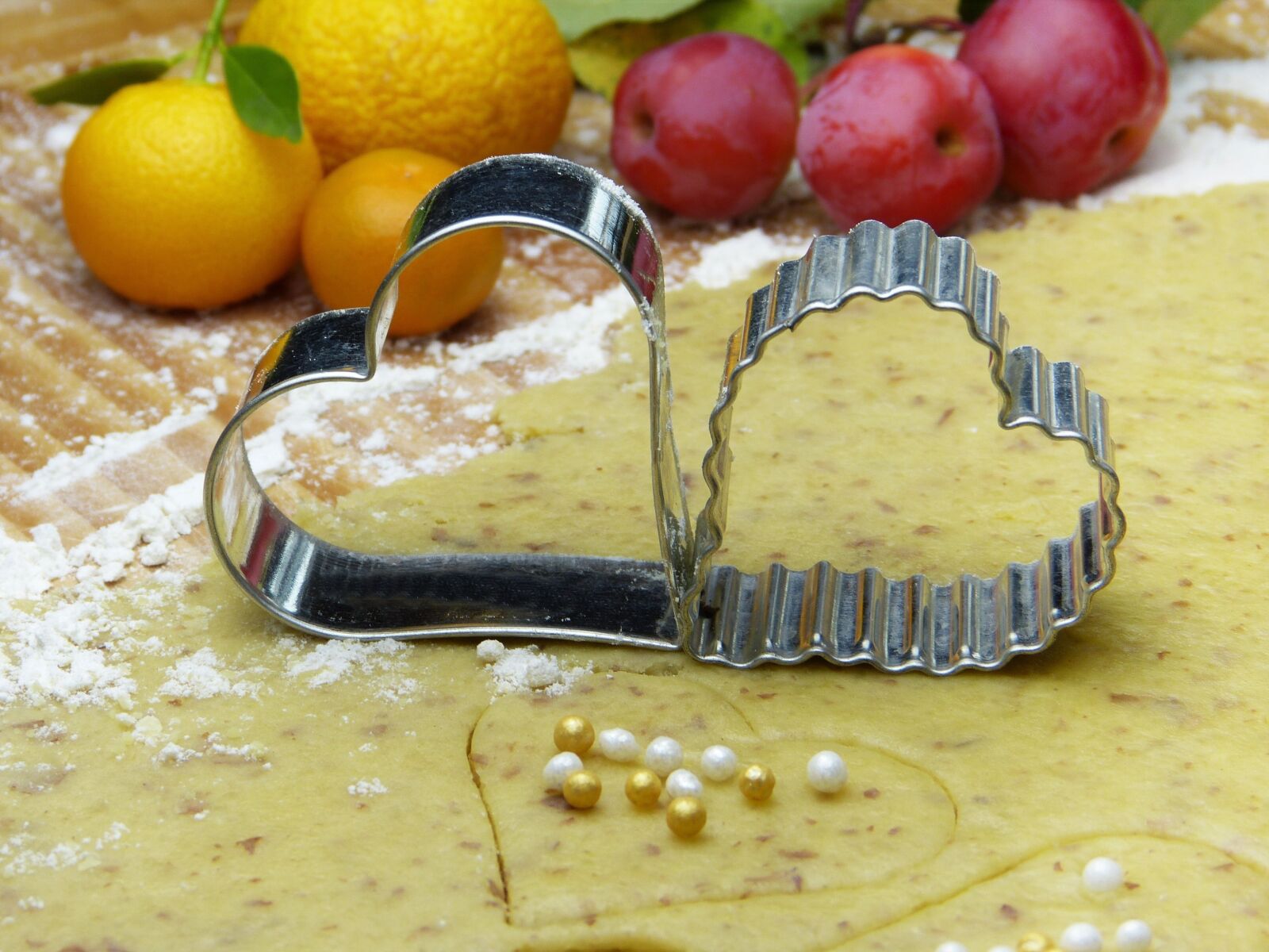 Panasonic Lumix DMC-FZ150 sample photo. Dough, cookie cutter, bake photography