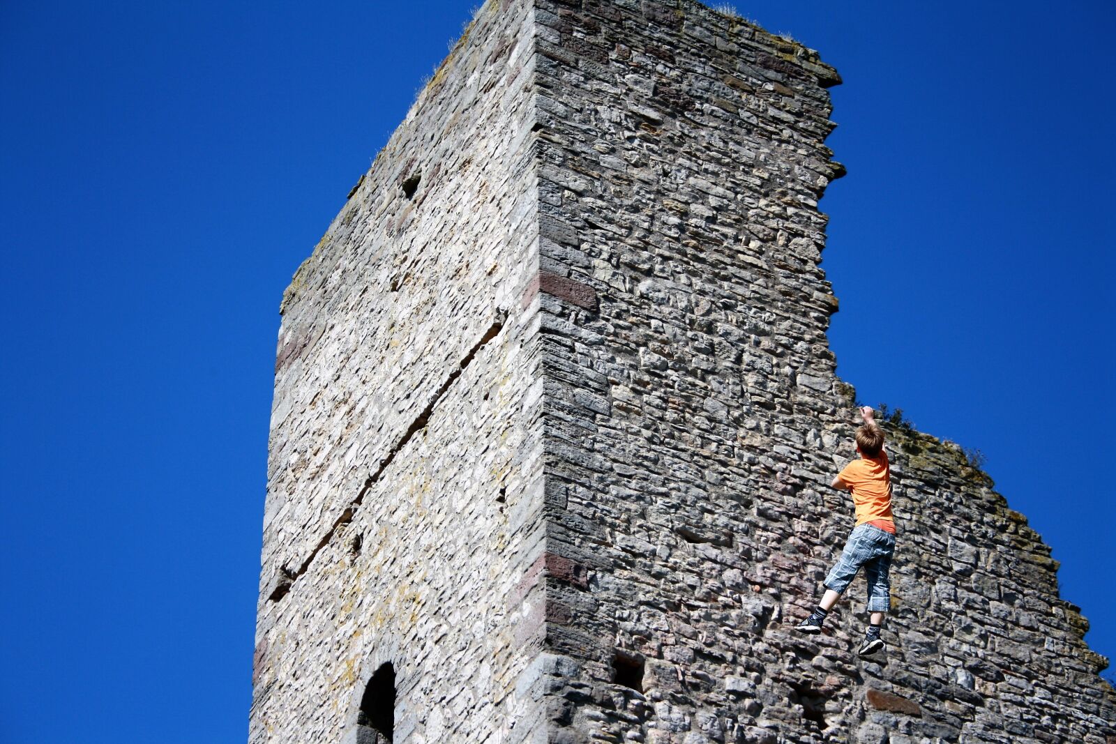 Canon EOS 1000D (EOS Digital Rebel XS / EOS Kiss F) sample photo. Castle, ball castle, hesse photography