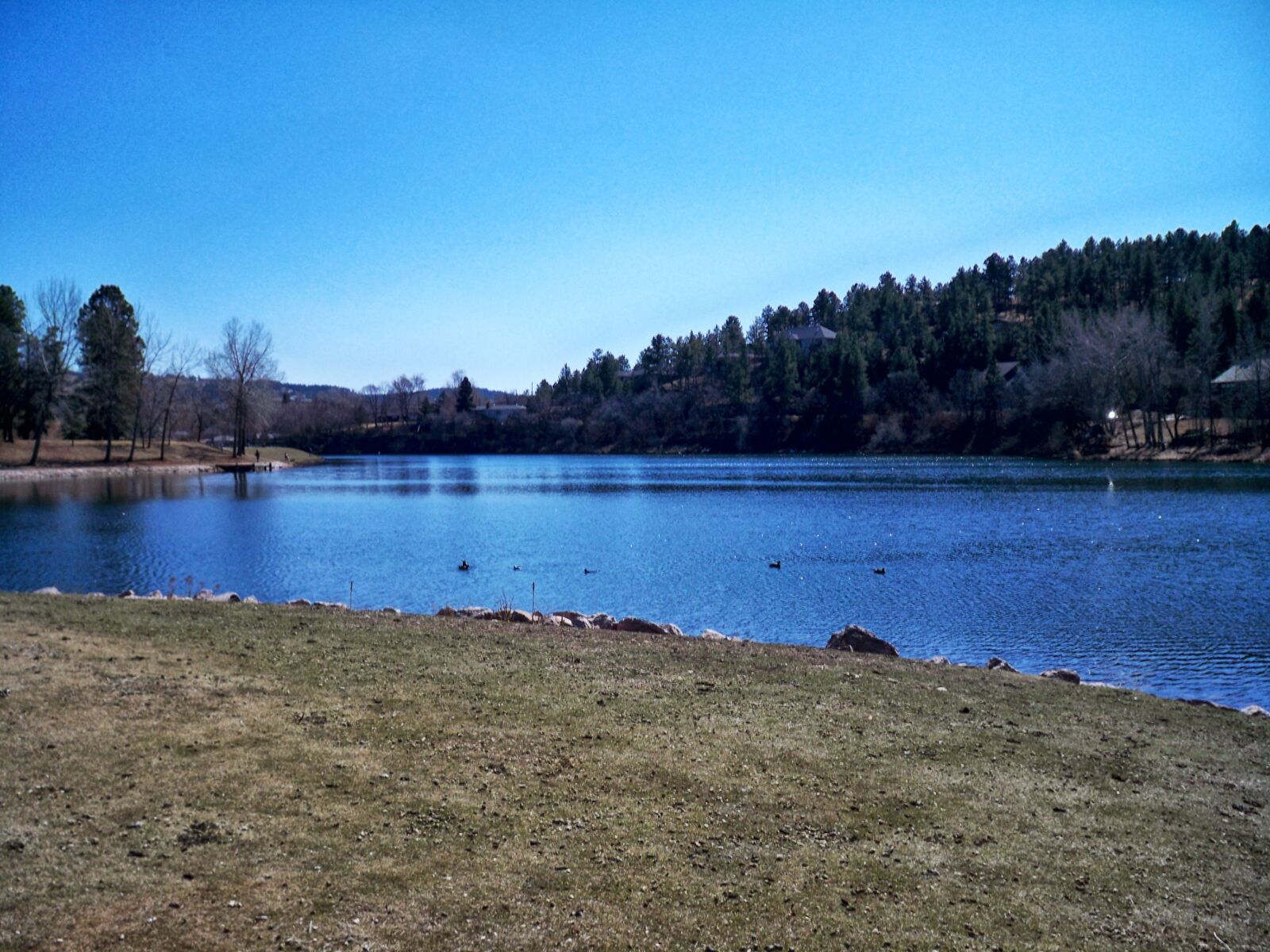 Kodak EASYSHARE M1093 IS DIGITAL CAMERA sample photo. Lake photography