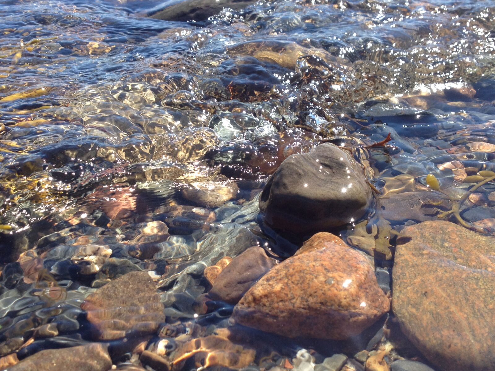 iPhone 4S back camera 4.28mm f/2.4 sample photo. Beach, rocks, water, waves photography
