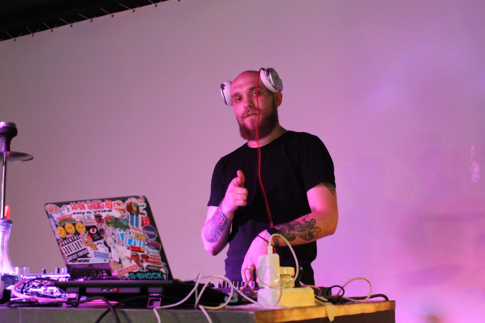 Canon EOS 600D (Rebel EOS T3i / EOS Kiss X5) sample photo. Dj, club, music photography