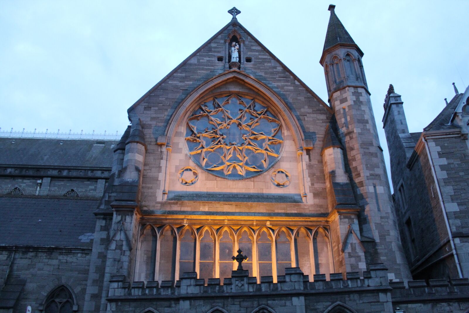 Canon EOS 4000D (EOS Rebel T100 / EOS 3000D) sample photo. Church, sunset, jesus photography