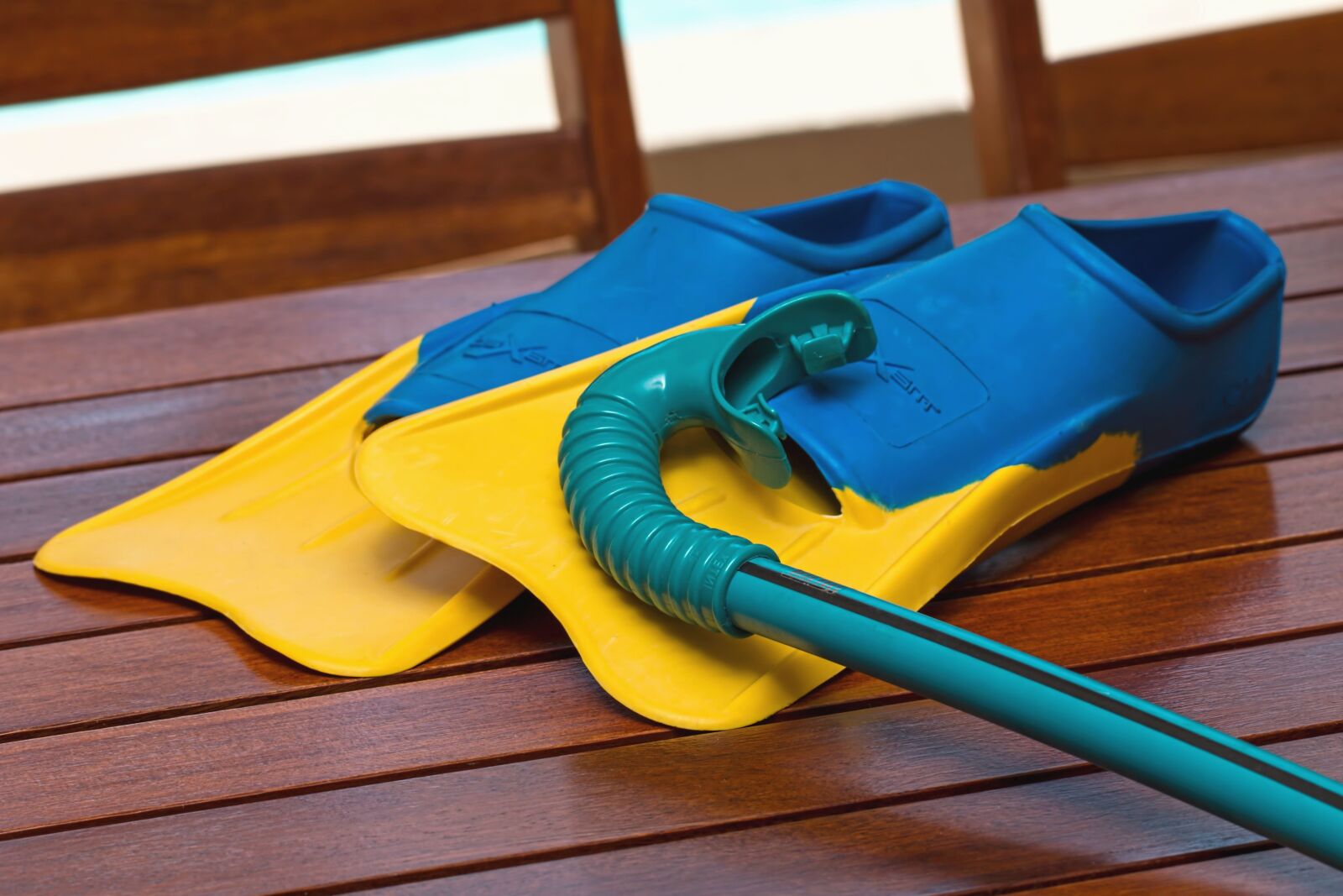 Canon EOS 70D sample photo. Footwear, diving, plank, plastic photography