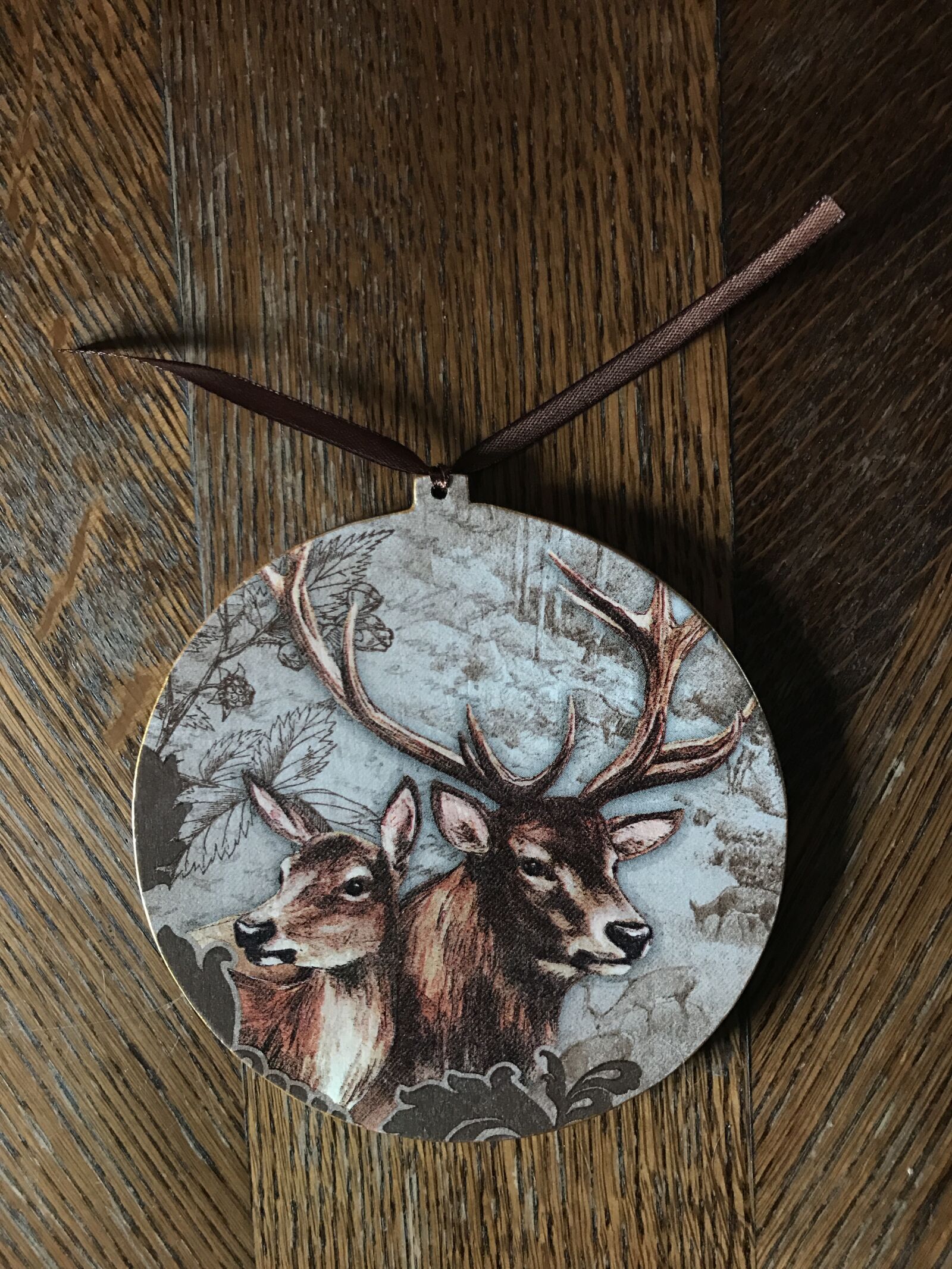 Apple iPhone 7 sample photo. Pendant, forest animals, for photography