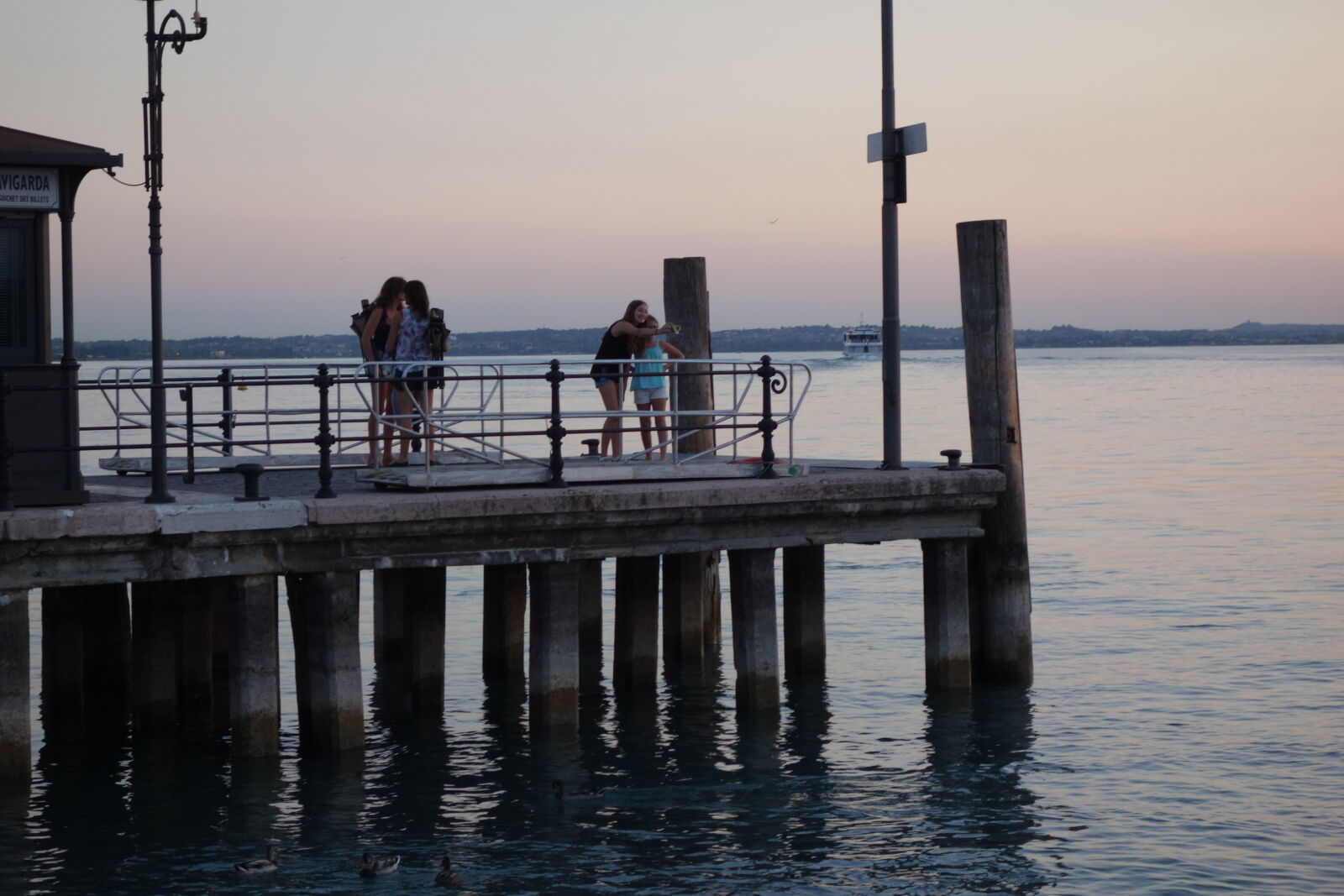 Sony Cyber-shot DSC-RX100 sample photo. Italy, lake, garda, sea photography