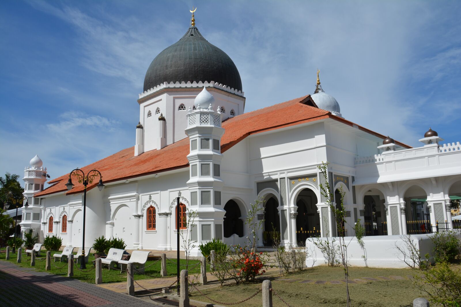 Nikon D5200 sample photo. Mosque, pray, muslim photography