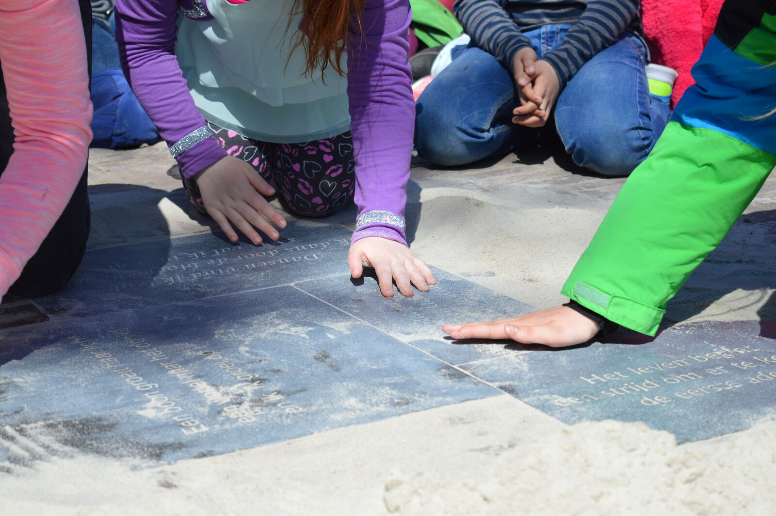Nikon D3200 sample photo. Hands, sand, stones photography