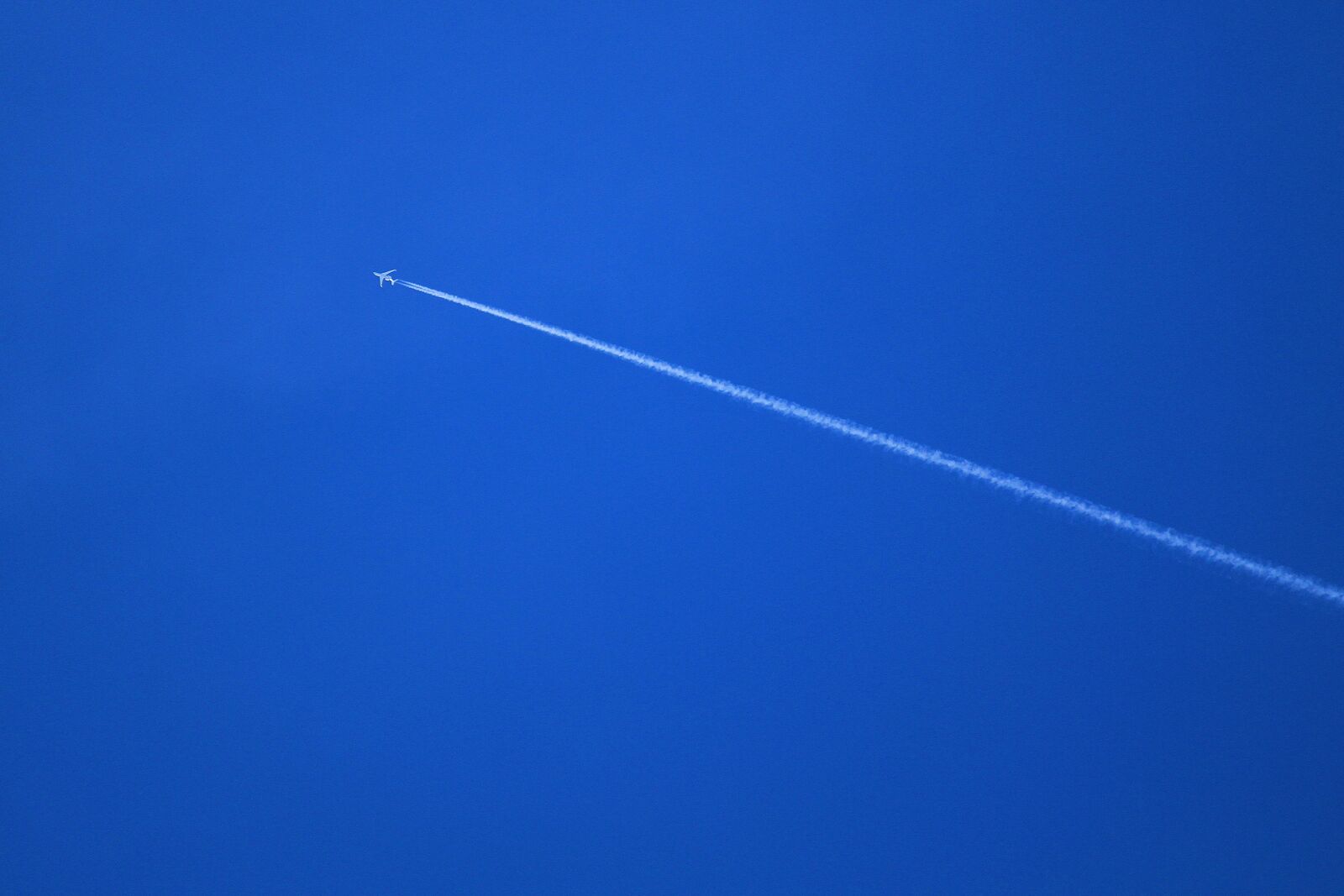 Canon EOS 7D sample photo. Minimalism, blue, sky photography
