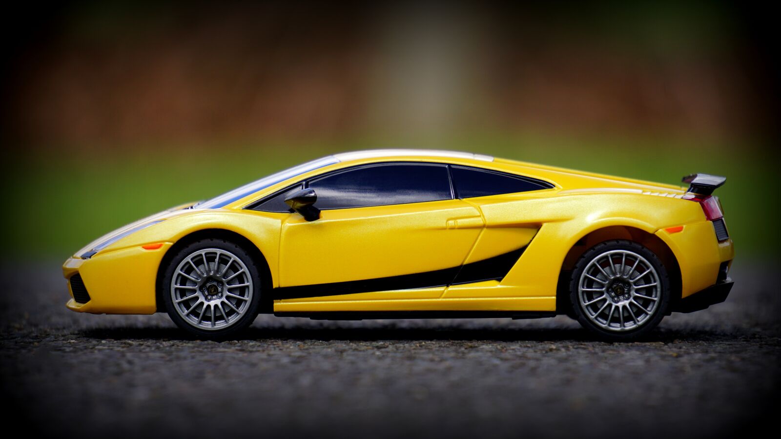 Sony E 55-210mm F4.5-6.3 OSS sample photo. Car, fast, lamborghini photography