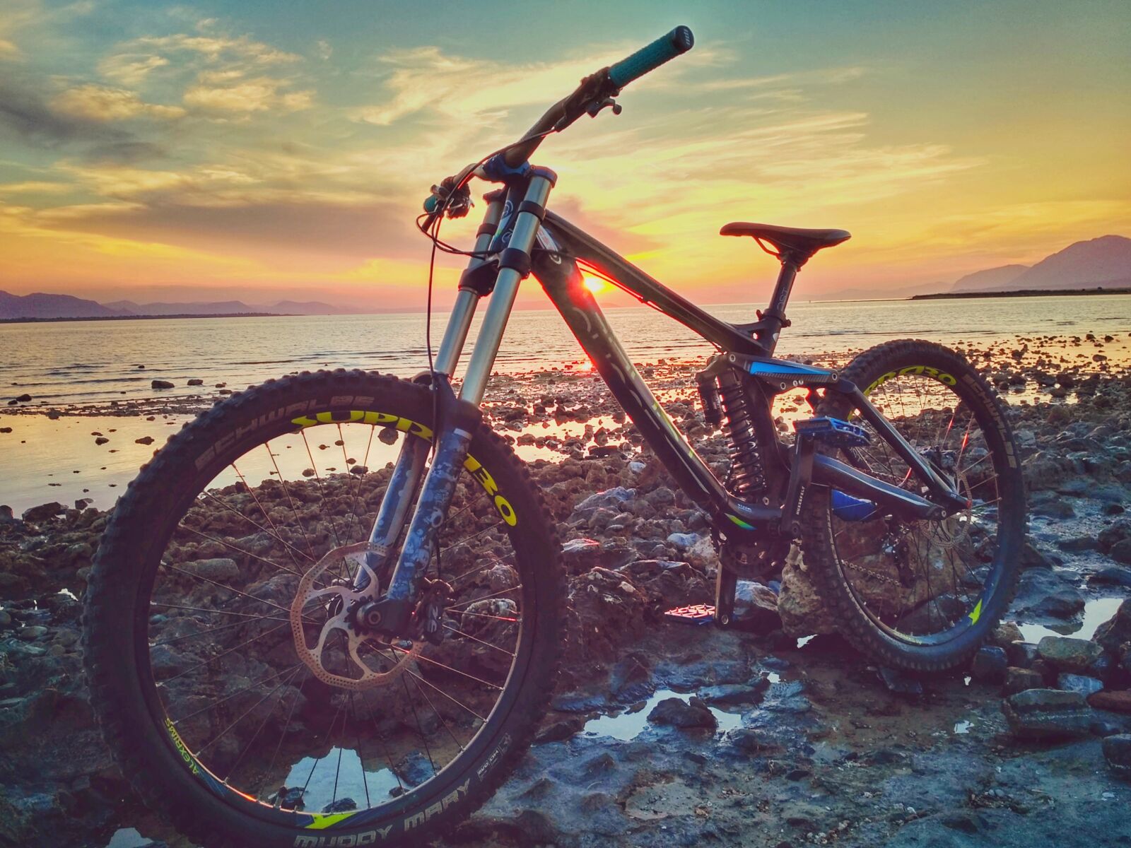 Xiaomi Redmi 3S sample photo. Chalkida, ghost bikes, sunset photography