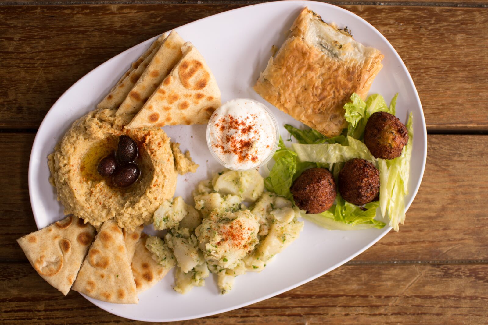 Nikon D7200 sample photo. Hummus, falafel, authentic greek photography