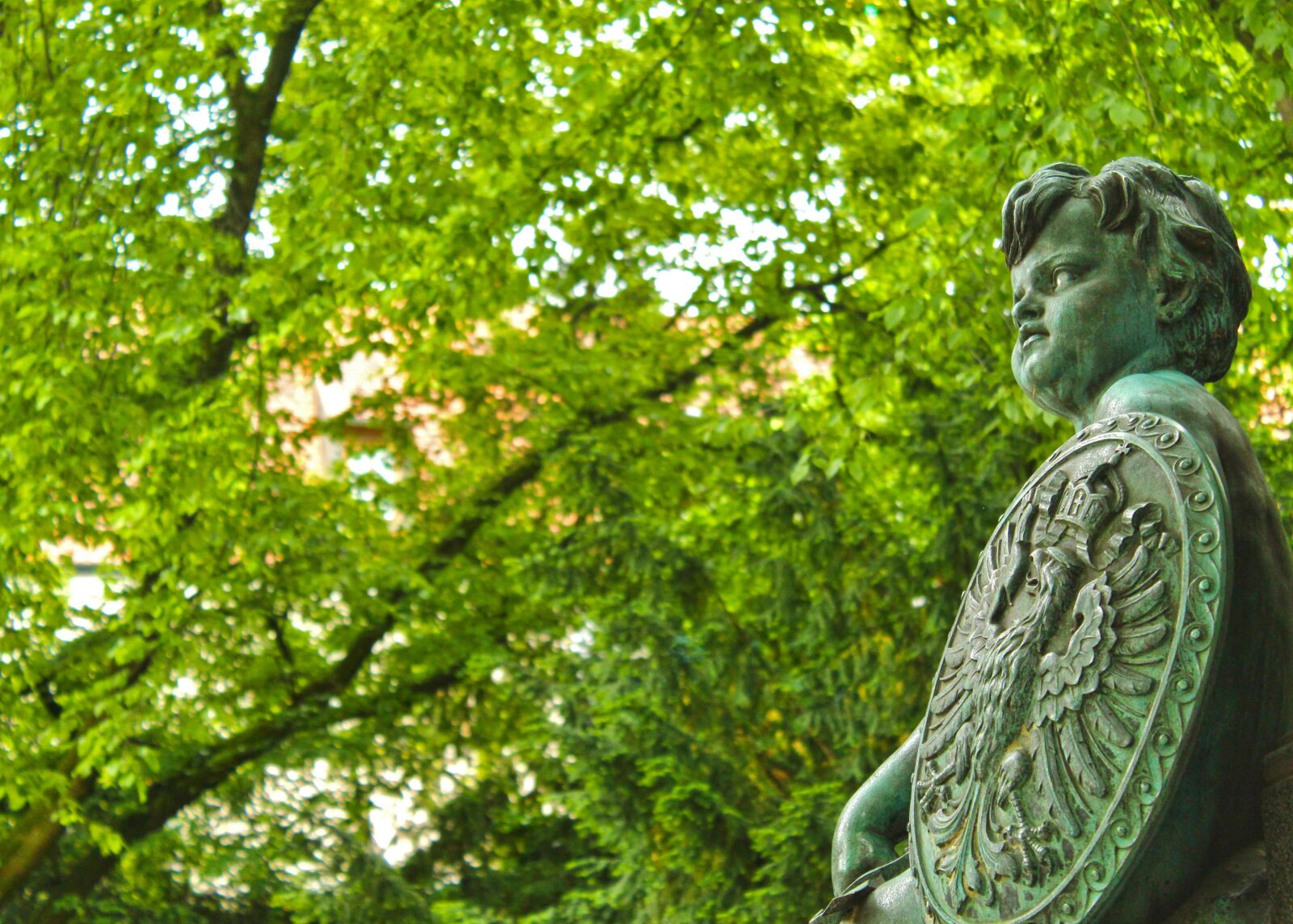 Canon EOS 1300D (EOS Rebel T6 / EOS Kiss X80) sample photo. Sculpture, park, monument photography