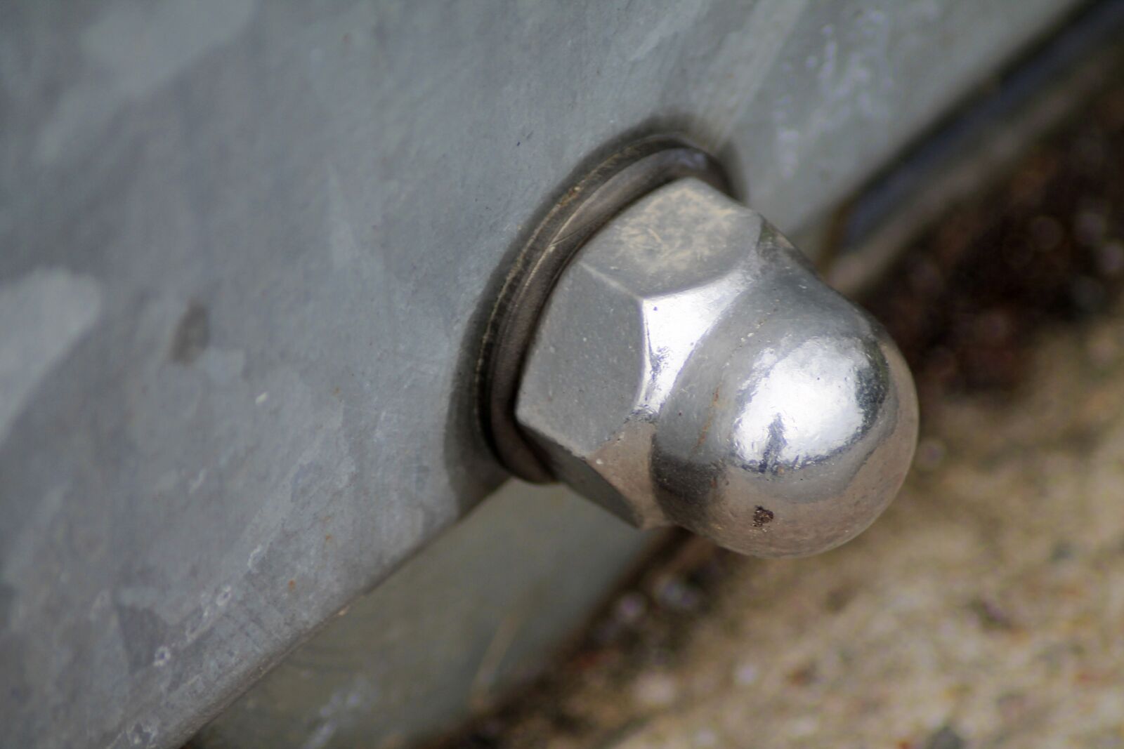 Canon EOS 1100D (EOS Rebel T3 / EOS Kiss X50) sample photo. Mother, screw, metal photography