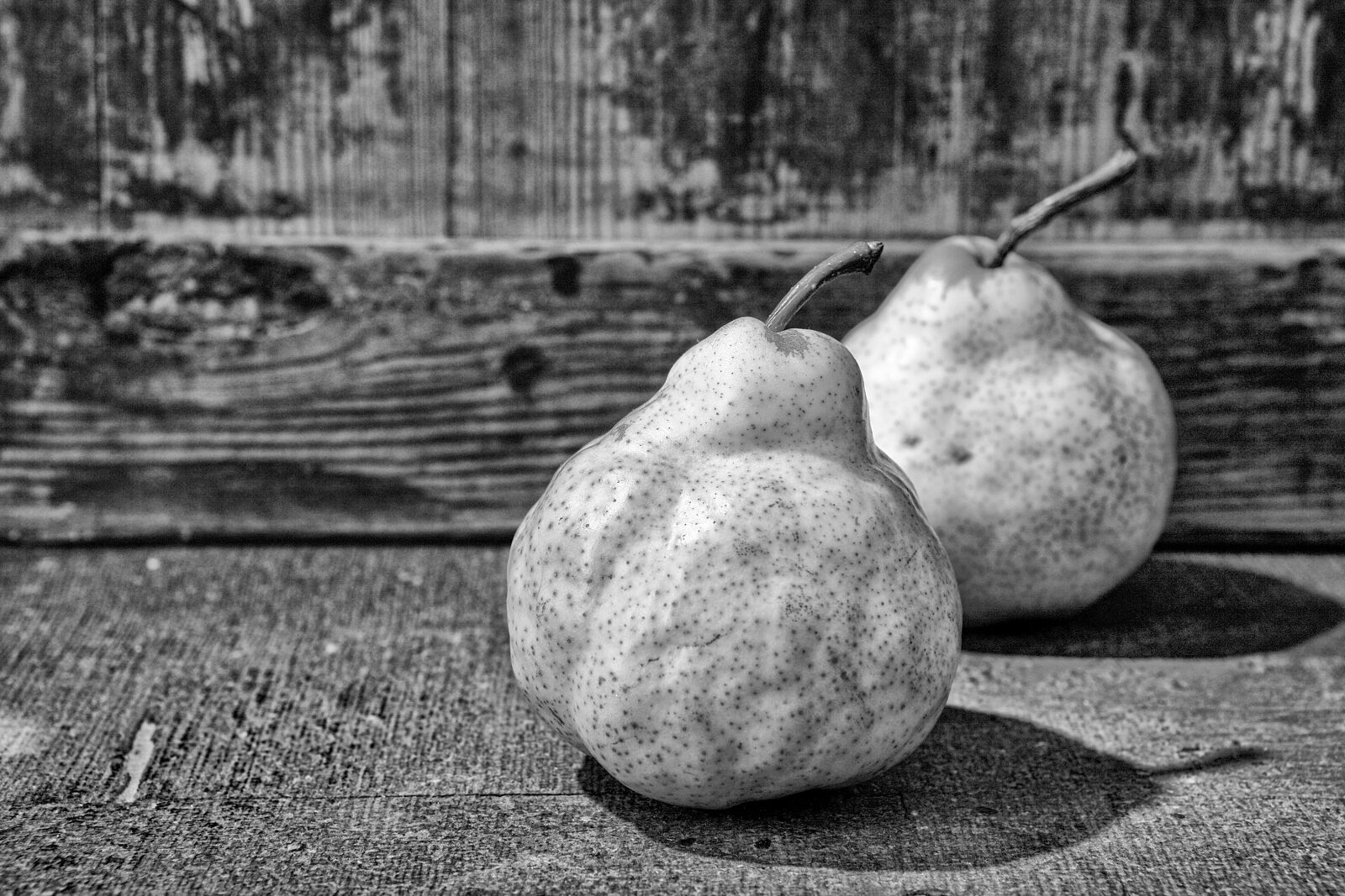 Canon EOS 5D sample photo. Pear, couple, fruit photography