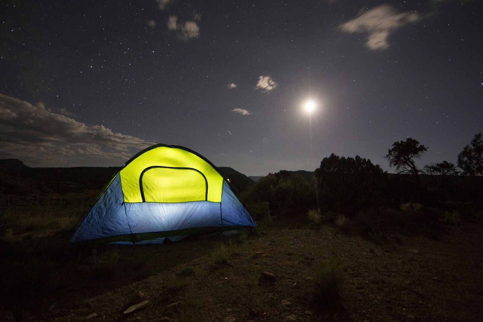 Canon EOS 5D Mark III + Canon EF 14mm F2.8L II USM sample photo. Camping, tent, recreation photography