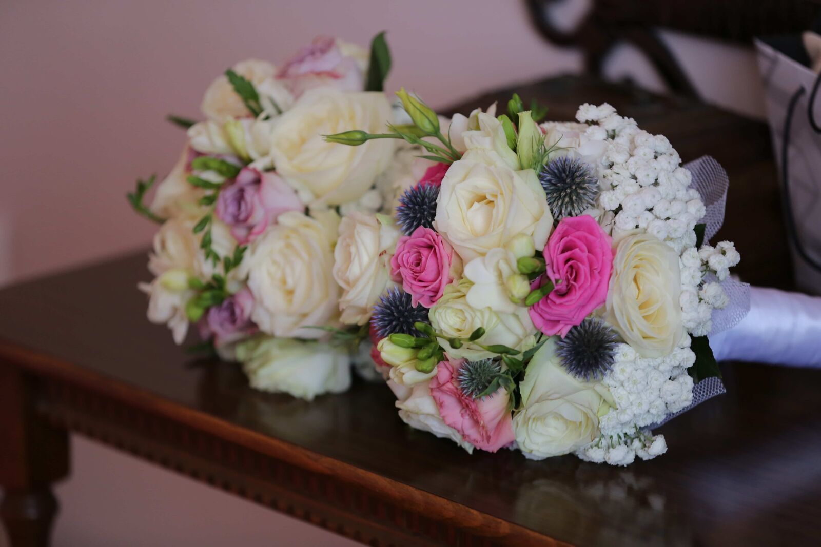 Canon EOS 5D Mark III sample photo. Bouquet, decorative, desk, elegance photography