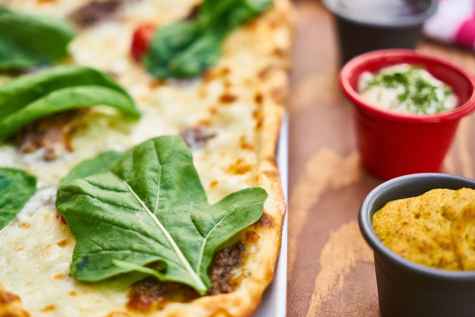Sony a7R II sample photo. Pizza, plate, dough photography