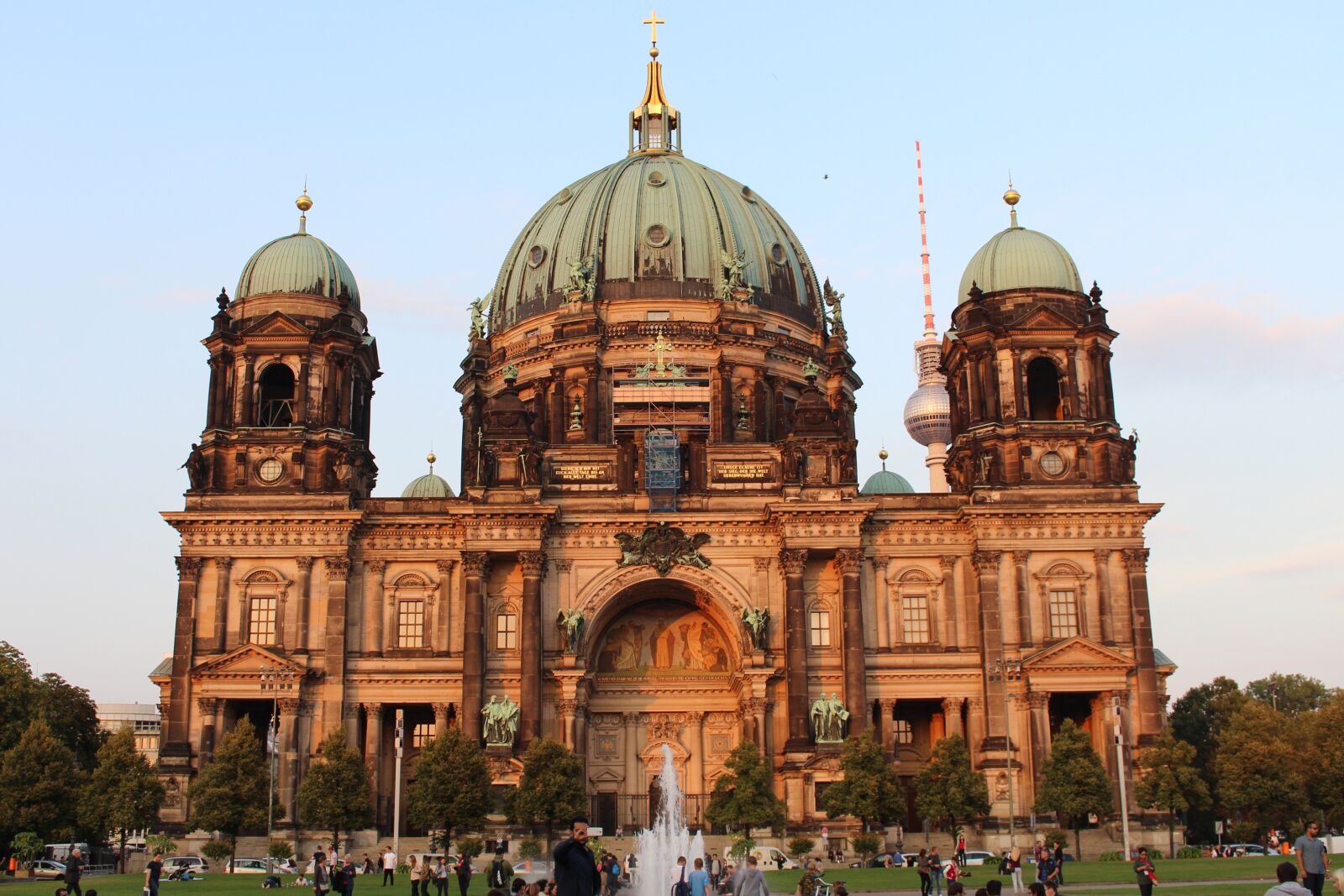 Canon EOS 700D (EOS Rebel T5i / EOS Kiss X7i) sample photo. Berlin, berlin cathedral, city photography