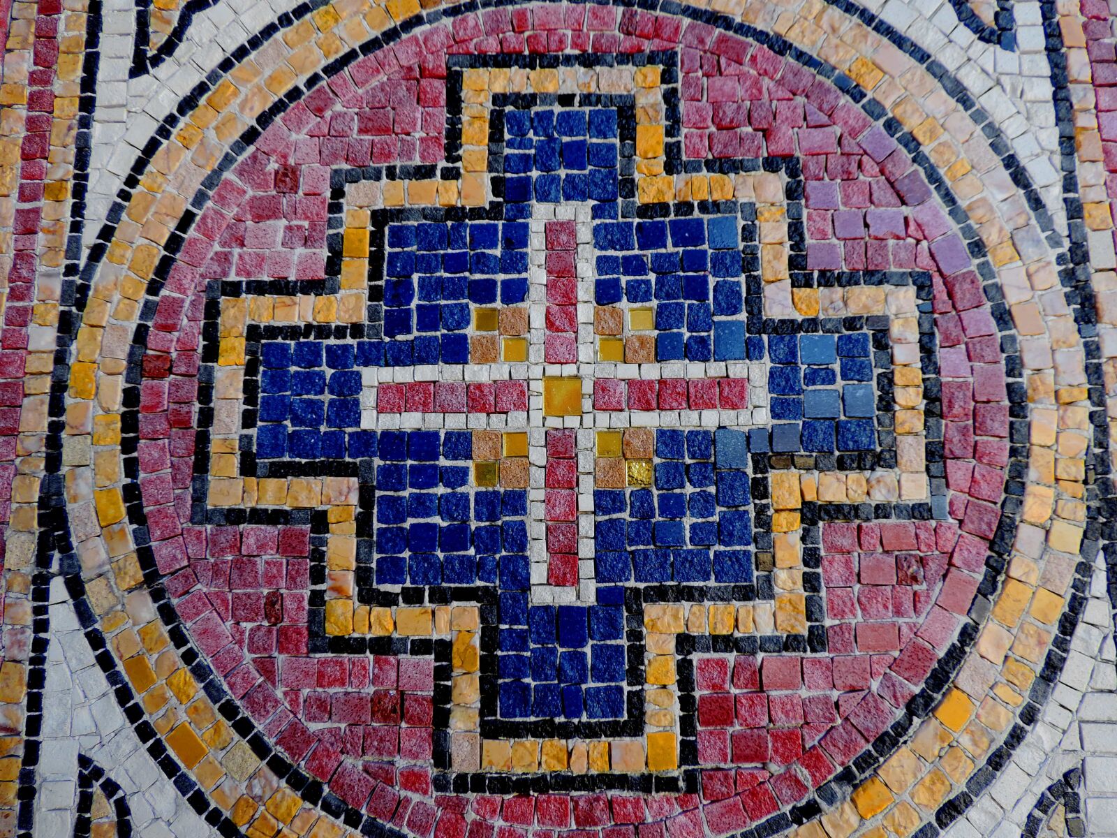 Nikon Coolpix P520 sample photo. Mosaic, art, pattern, artistic photography