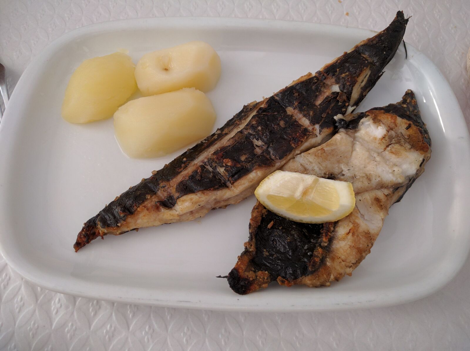 LG Nexus 5X sample photo. Fish, potatoes, grill photography