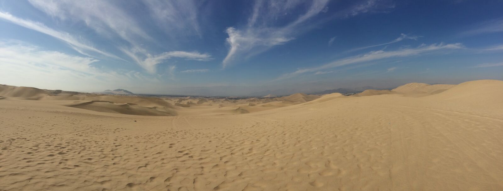 iPhone 5s back camera 4.12mm f/2.2 sample photo. Dunes, ica, sandboarding photography