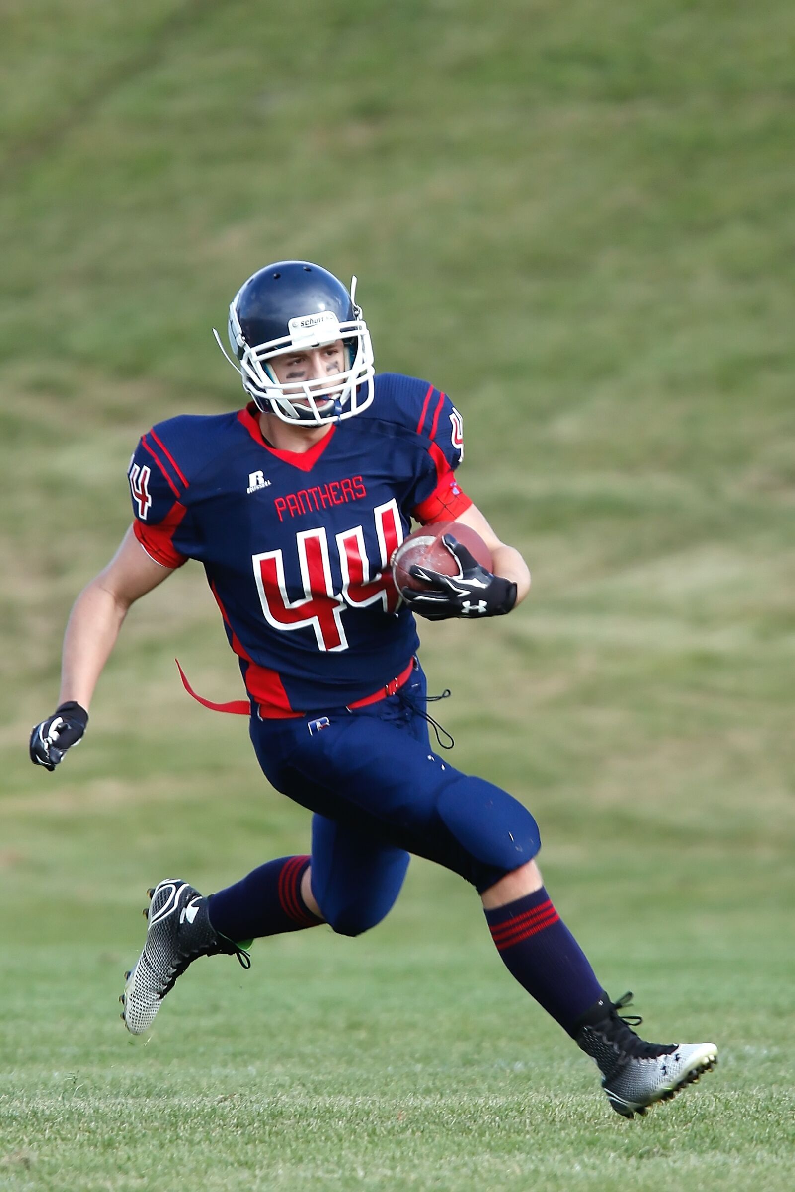 Canon EF 300mm F2.8L IS USM sample photo. Football, american football, sport photography