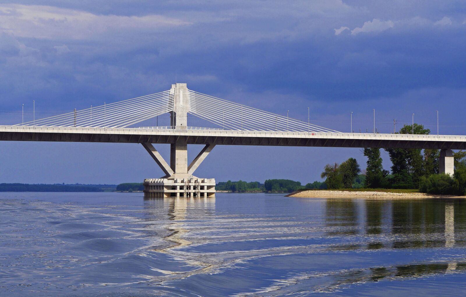 Panasonic Lumix DMC-GH3 sample photo. Bridge, pillar, transportation, construction photography