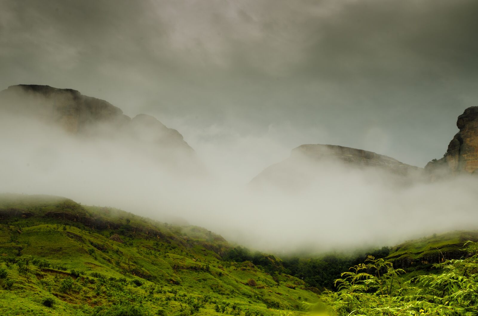 Nikon D7000 sample photo. Mountains, drakensberg mountains, south photography
