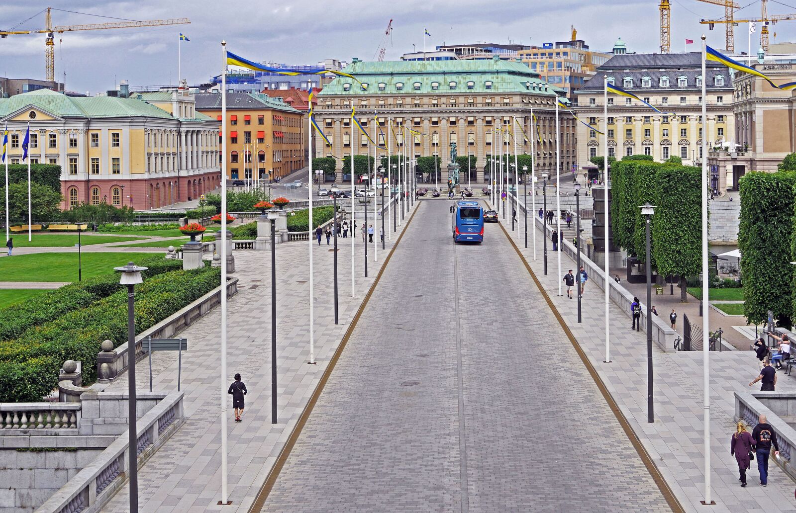 Panasonic Lumix DMC-GX8 sample photo. Stockholm, parliament island, boulevard photography