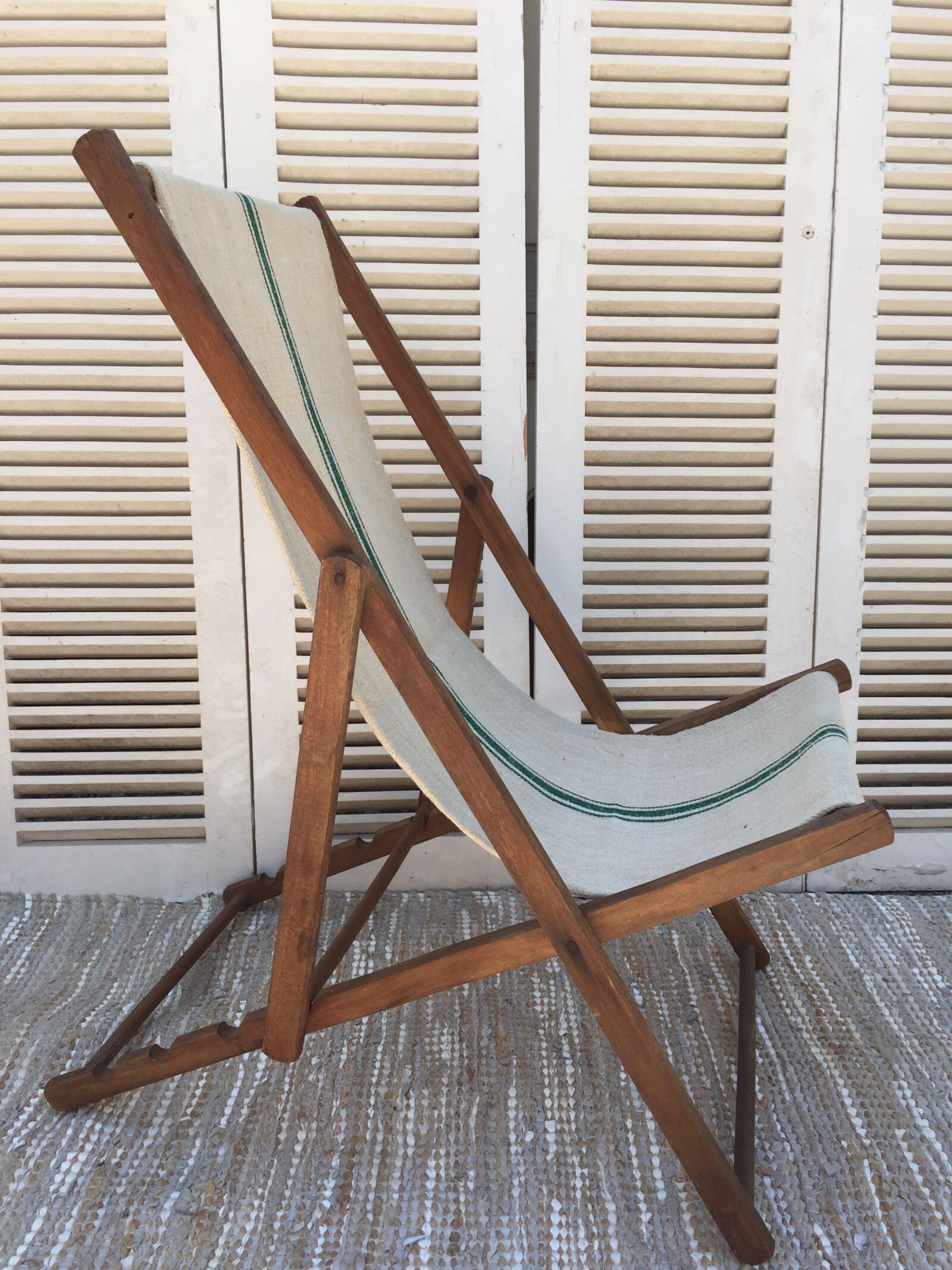 iPhone 6 Plus back camera 4.15mm f/2.2 sample photo. Deck chair, seat, deck photography