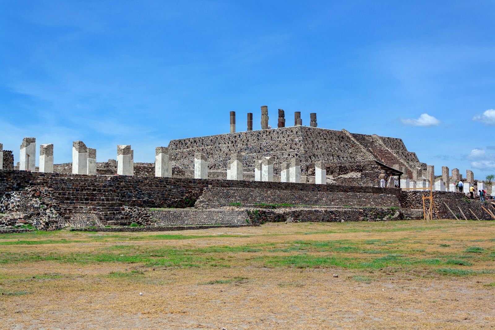 Canon EOS 1000D (EOS Digital Rebel XS / EOS Kiss F) sample photo. Prehispanic, piramid, mexico photography